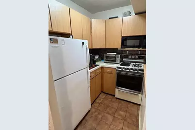 7510 Yellowstone Boulevard #4E, Rego Park, NY 11374 - Photo 4