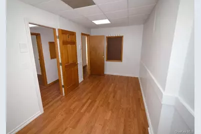 7905 Roosevelt Avenue, Jackson Heights, NY 11372 - Photo 6