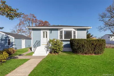 345 41 St Street, Copiague, NY 11726 - Photo 14