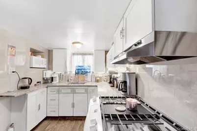 3252 Waterbury Avenue, Bronx, NY 10465 - Photo 22