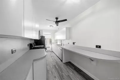 142-35 84 Drive #6B, Briarwood, NY 11435 - Photo 8