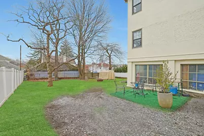 39 Neptune Avenue, New Rochelle, NY 10805 - Photo 22