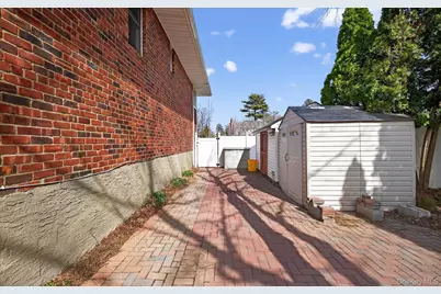 6 Wren Drive, Woodbury, NY 11797 - Photo 48