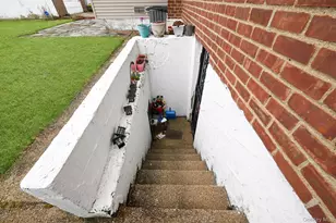 2225 Leighton Rd, Elmont, NY 11003 - Photo 24