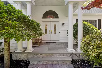 4 Astor Court, Dix Hills, NY 11746 - Photo 6