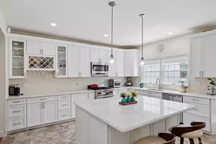 4 Astor Ct, Dix Hills, NY 11746 - Photo 16