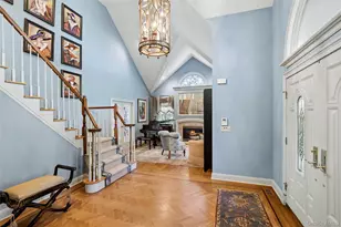 4 Astor Ct, Dix Hills, NY 11746 - Photo 8