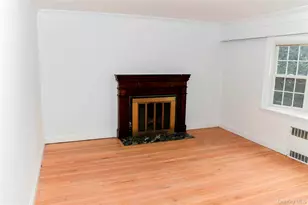 138 Chestnut St, Lynbrook, NY 11563 - Photo 6