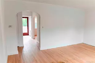 138 Chestnut St, Lynbrook, NY 11563 - Photo 4