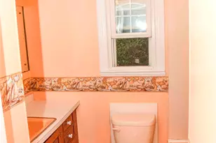 138 Chestnut St, Lynbrook, NY 11563 - Photo 18