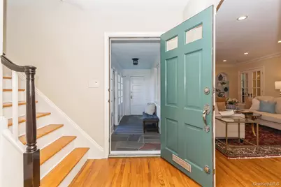 46 Wyatt Road, Garden City, NY 11530 - Photo 4