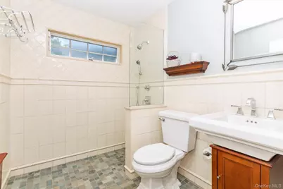 46 Wyatt Road, Garden City, NY 11530 - Photo 18