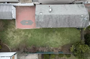 70-25 71st Pl, Glendale, NY 11385 - Photo 6