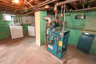 7025 71st Place, Glendale, NY 11385 - Photo 34