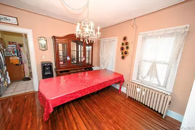 7025 71st Place, Glendale, NY 11385 - Photo 20