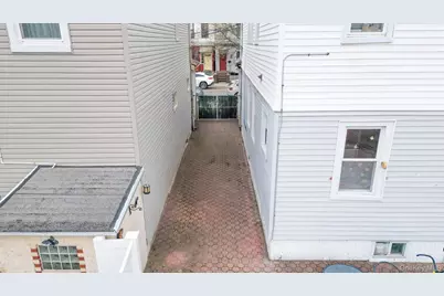 7025 71st Place, Glendale, NY 11385 - Photo 8