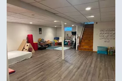 36 Coolidge Avenue, Glen Head, NY 11545 - Photo 6