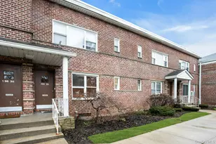 198-28 Pompeii Ave, Hollis, NY 11423 - Photo 12