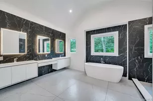 19 Pettit Dr, Dix Hills, NY 11746 - Photo 24