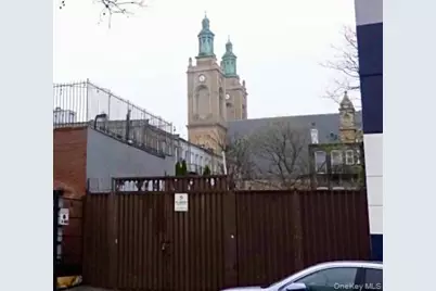 1822 Dekalb Avenue, Ridgewood, NY 11385 - Photo 4