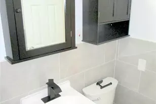 4320 Van Cortlandt Park E, Bronx, NY 10470 - Photo 18