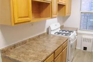 4320 Van Cortlandt Park E, Bronx, NY 10470 - Photo 12