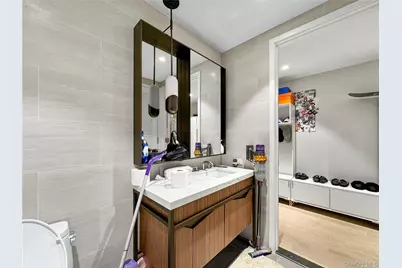 13327 39th Avenue #5Q, Flushing, NY 11354 - Photo 8