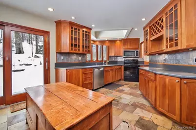 9 Crescent Lane, Putnam Valley, NY 10579 - Photo 4