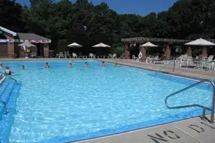 16 Huntington Ct, Ridge, NY 11961 - Photo 36