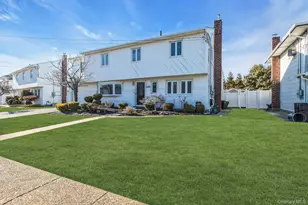 2505 Walters Ct, Bellmore, NY 11710 - Photo 4