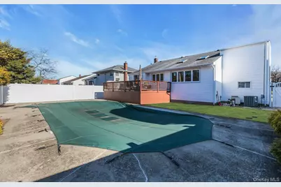 2505 Walters Court, Bellmore, NY 11710 - Photo 34