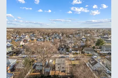 119 E Pennywood Avenue, Roosevelt, NY 11575 - Photo 30