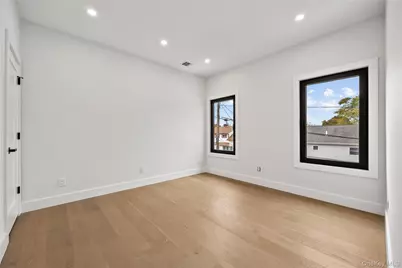 48 Martin Lane, Westbury, NY 11590 - Photo 20