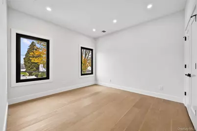 48 Martin Lane, Westbury, NY 11590 - Photo 22