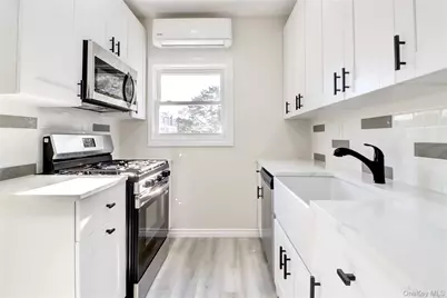 6110 84th Street, Middle Village, NY 11379 - Photo 14