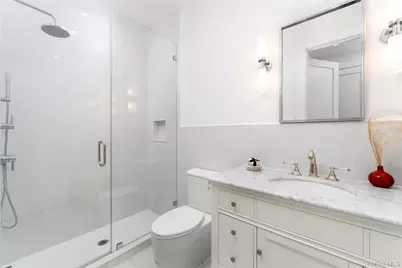 40 Waters Edge Road, Southampton, NY 11968 - Photo 12