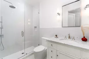 40 Waters Edge Rd, Southampton, NY 11968 - Photo 12