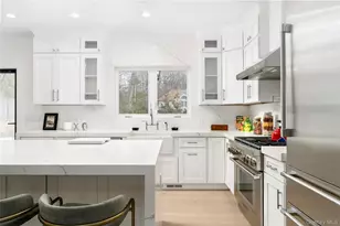 40 Waters Edge Rd, Southampton, NY 11968 - Photo 6