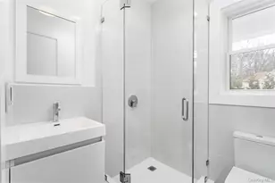 40 Waters Edge Rd, Southampton, NY 11968 - Photo 14