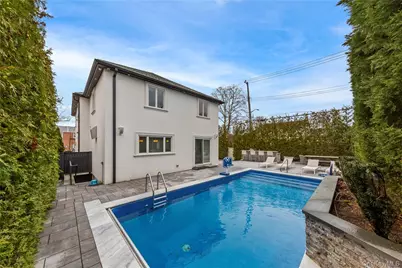 15496 Riverside Drive, Whitestone, NY 11357 - Photo 26