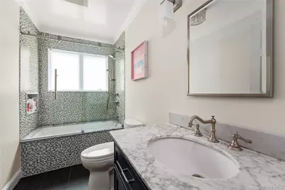 15496 Riverside Drive, Whitestone, NY 11357 - Photo 20