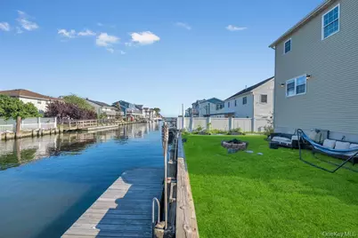 49 Lester Avenue, Freeport, NY 11520 - Photo 6