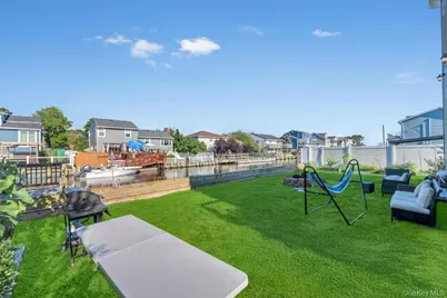 49 Lester Avenue, Freeport, NY 11520 - Photo 8