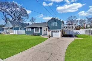 357 Deauville Blvd, Copiague, NY 11726 - Photo 2