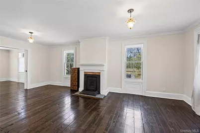 8 Terrell Lane, Stony Brook, NY 11790 - Photo 10