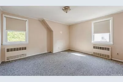 5 7th Street, Valley Stream, NY 11581 - Photo 4