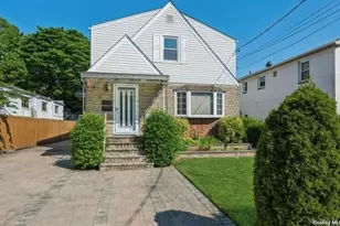 5 7th St, Valley Stream, NY 11581 - Photo 1