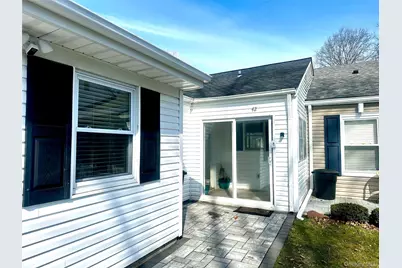 42 Freemont Lane, Coram, NY 11727 - Photo 2