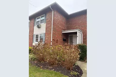 6 Windermere Place #10, Rockville Centre, NY 11570 - Photo 1