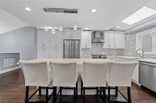 2812 Covered Bridge Rd, Merrick, NY 11566 - Photo 8